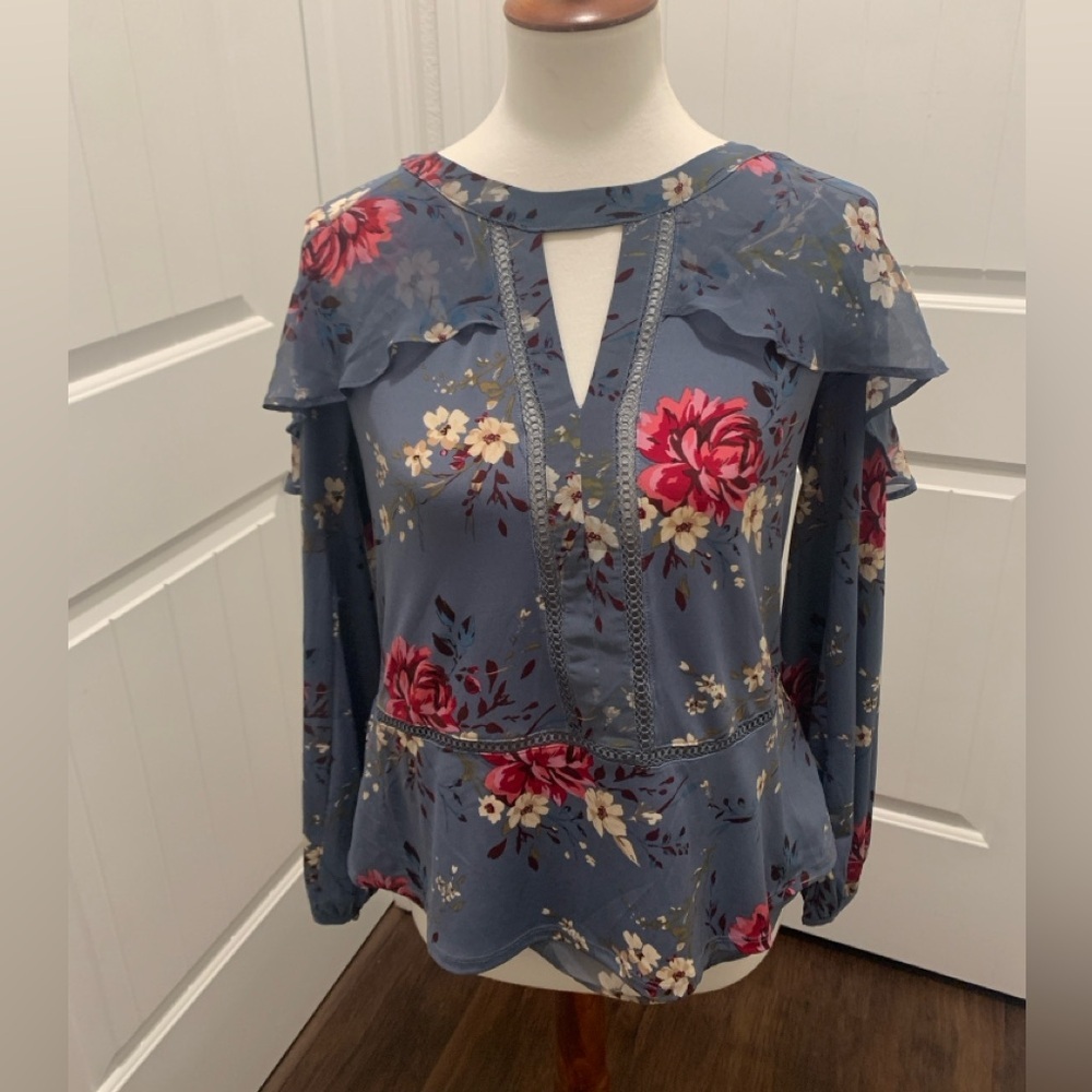 White House Black Market Blue Floral Keyhole Peplum Blouse